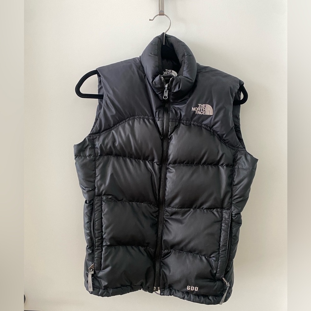 The North Face, vintage Black Puffer Vest, in classic black, excellent condition